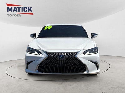 2019 Lexus ES 300h