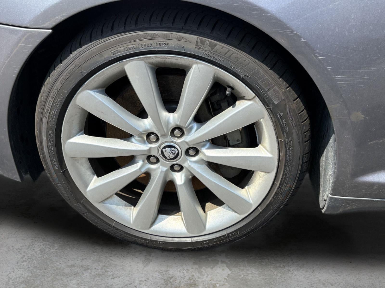 2010 Jaguar XF Premium Luxury